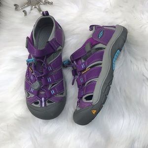 Keen Newport purple size 2 worn once